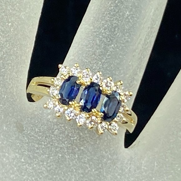 14K yellow gold 0.63ct Oval Sapphire 0.1ct round Diamond ring 3.1g s6